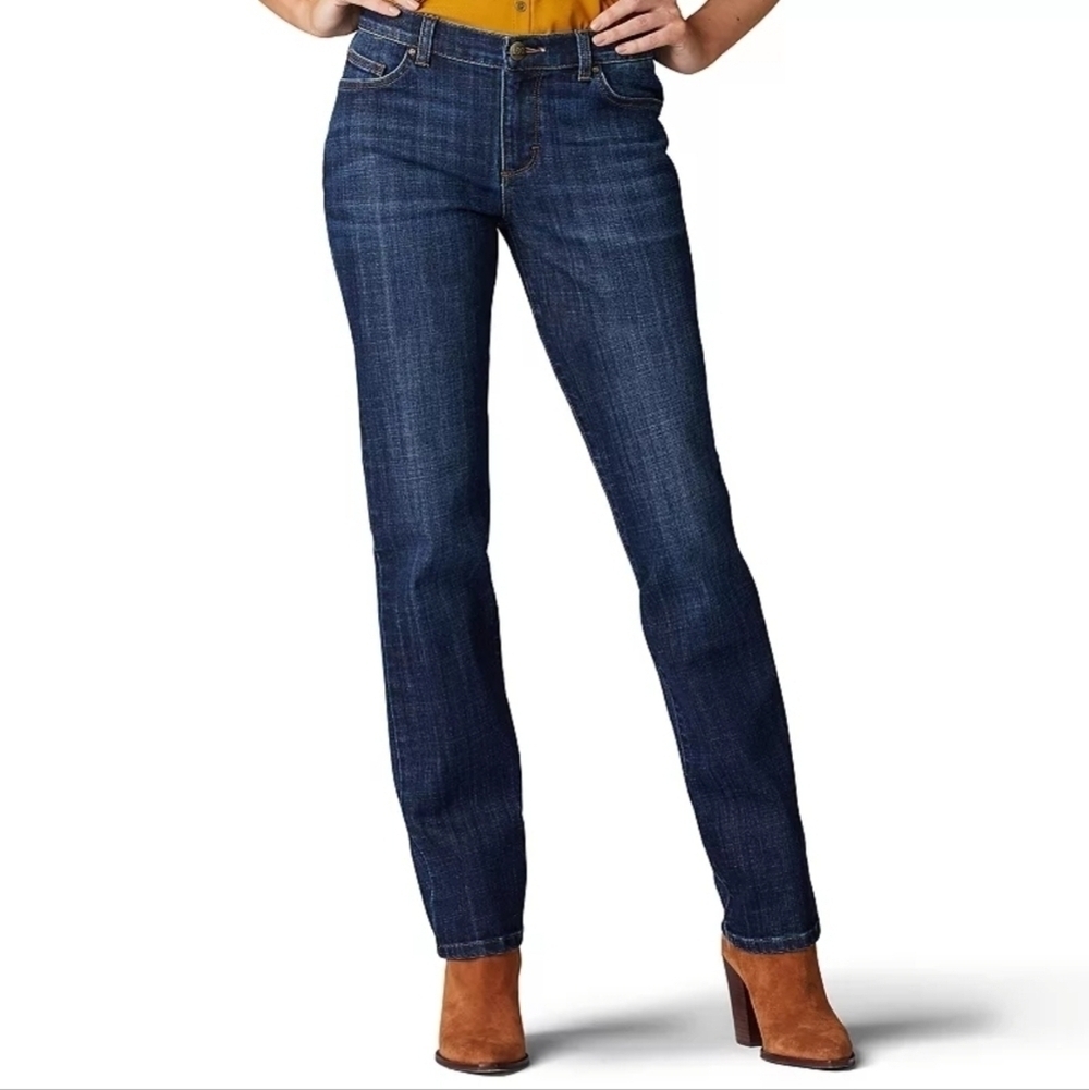 Lee Relaxed Fit Straight Leg Mid Rise Short Petite Jeans
